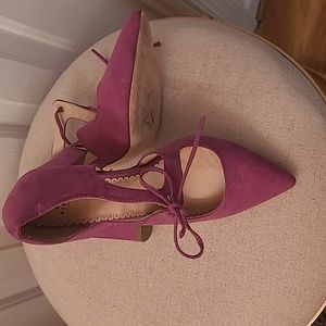 Madison by Shoedazzle, Fuschia suede pointed block heel pump, size 8